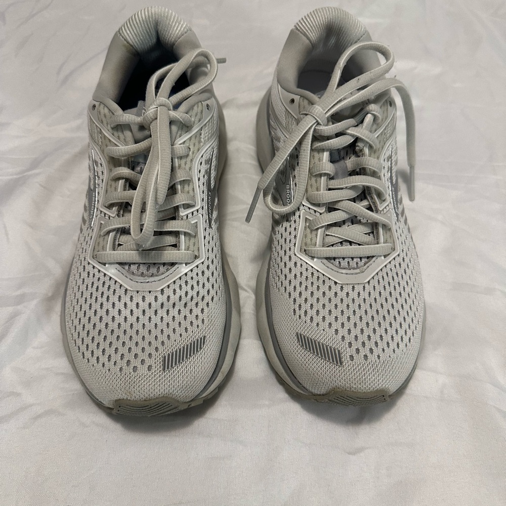 Brooks Light Gray Running Shoes
